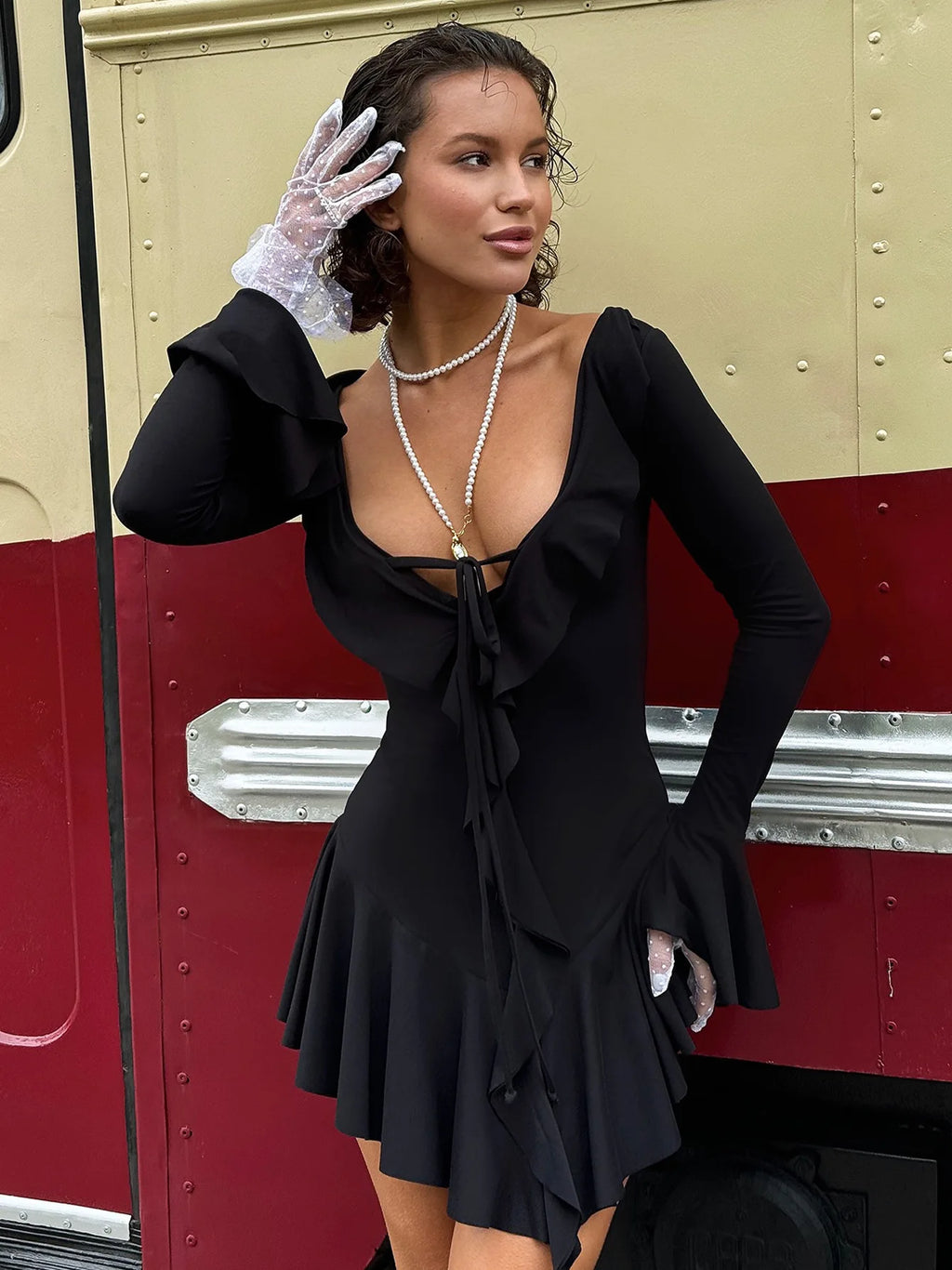 Women's Elegant Casual Dress Spring 2025 Deep V Neck Flared Sleeve Ruffled Lace Pleated Short Fashion Dress