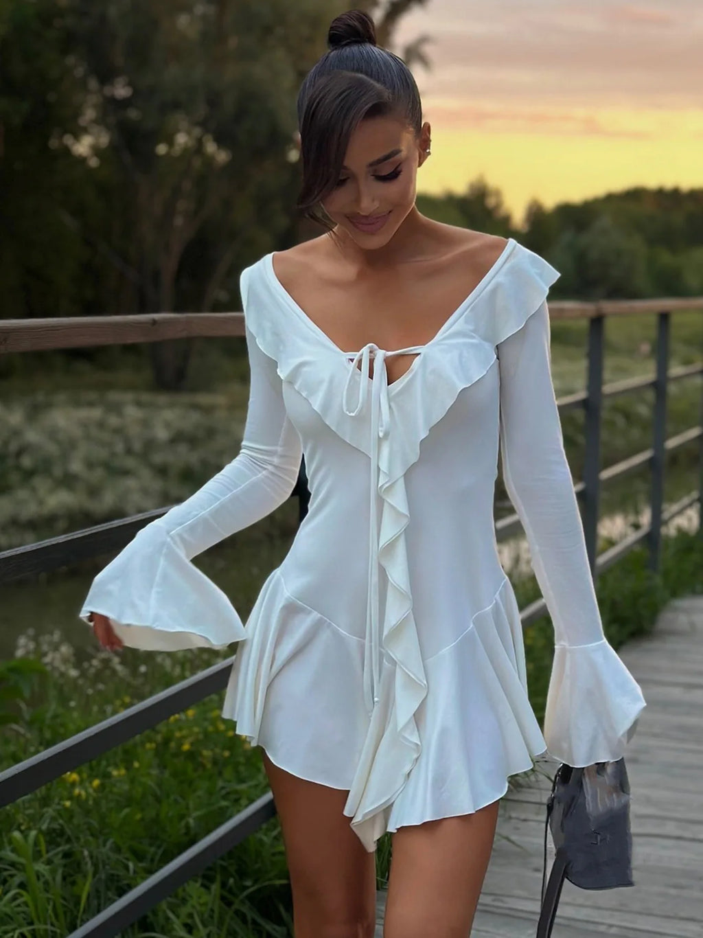 Women's Elegant Casual Dress Spring 2025 Deep V Neck Flared Sleeve Ruffled Lace Pleated Short Fashion Dress